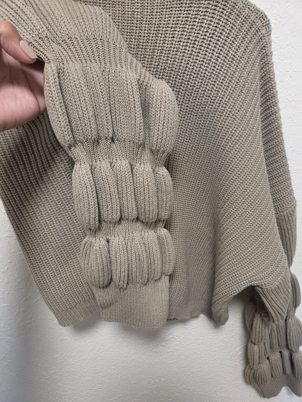 Chunky Bubble-Sleeve Cropped Sweater - Taupe - Picture 3 of 5